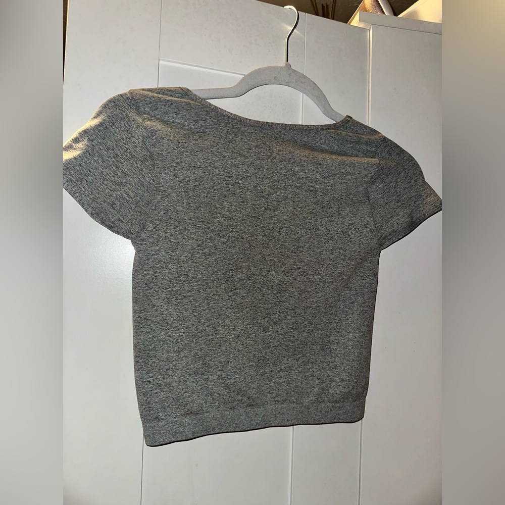 NWOT Cap Sleeve Seamless Cami In Gray - Picture 3 of 6